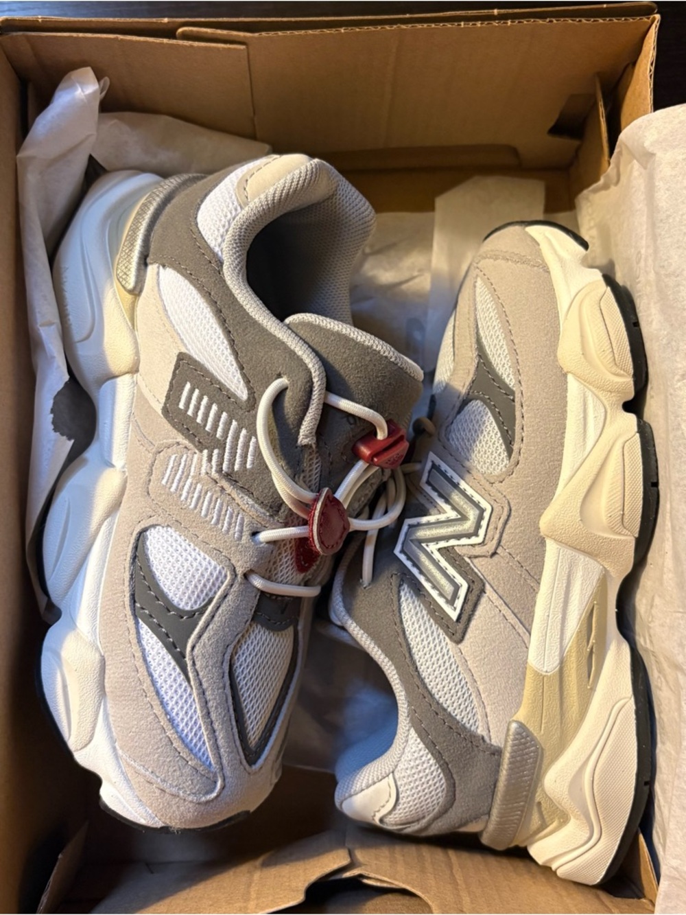 NWT new balance 9060 kids sneakers size 10